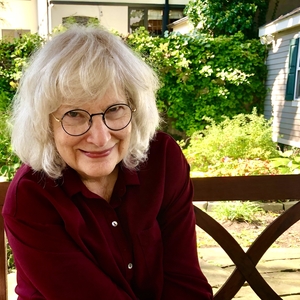 Toni Dorfman Headshot