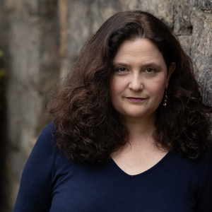 Annette Jolles Headshot